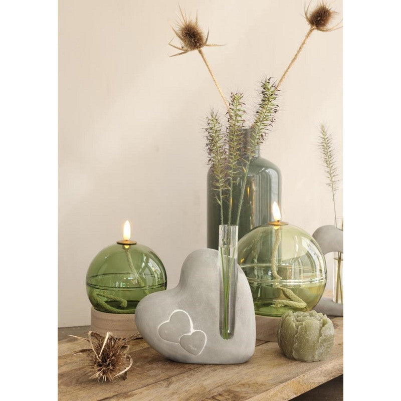 Cement heart with Glass Tube L.4,5 x W.13 x H.14,6 (6 pcs) [IFS-29628]
