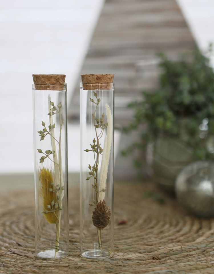 Glass tube with several dried flowers natural 15cm high (12 pcs.) [IFS-30343]