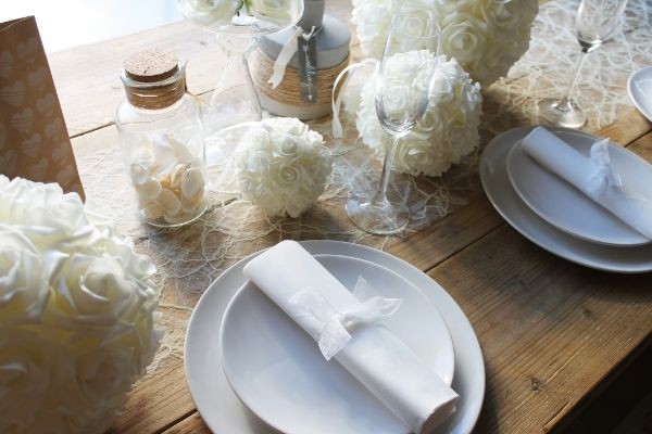 Deco Rose Ball Ø15cm white Foam (1 pc) [IFS-31212]