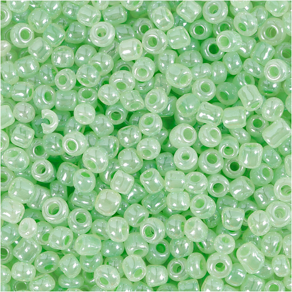 Rocaille Seed Beads, dia. 3 mm, size 8/0, hole size 0,6-1,0 mm, soft green, 25 g