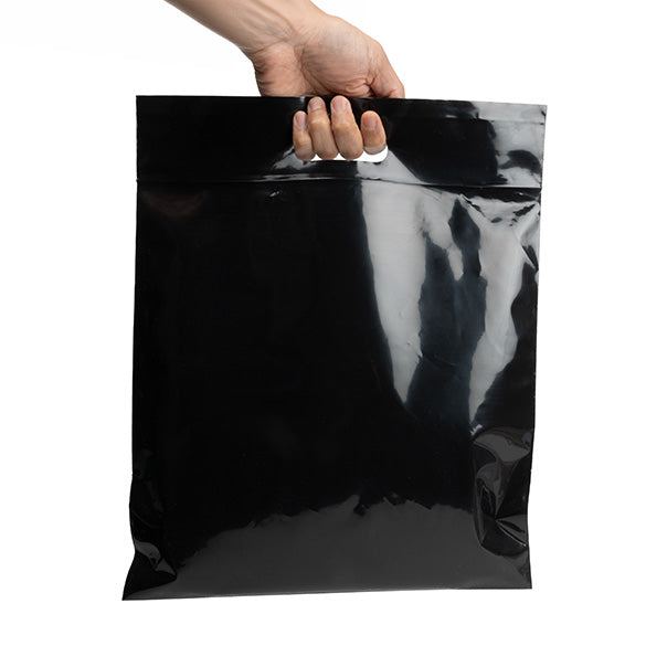Plastic Carrier Bags Black 22.9x8.2x18.4cm 75 micron with Grip Seal (100 pieces) [ZH13BK5]